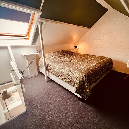 Apartment Aan De Dijk