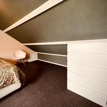 Aan De Dijk Apartmán *